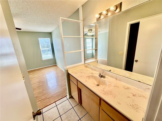 639 E Hwy 264 E., Springdale, AR 72764