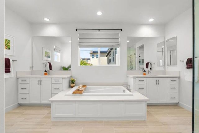 105 S Nevada Ave., Ventura, CA 93004
