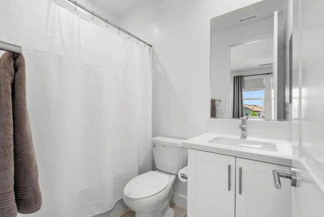 105 S Nevada Ave., Ventura, CA 93004