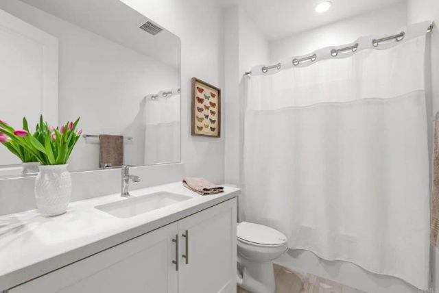 105 S Nevada Ave., Ventura, CA 93004