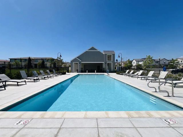 105 S Nevada Ave., Ventura, CA 93004