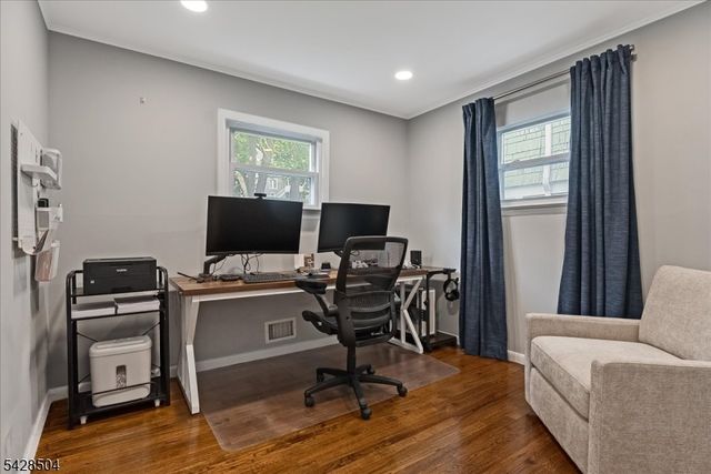 54 Phoenix Ave, Morristown Town, NJ 07960