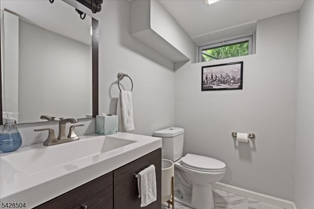 54 Phoenix Ave, Morristown Town, NJ 07960