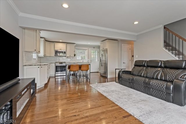 54 Phoenix Ave, Morristown Town, NJ 07960