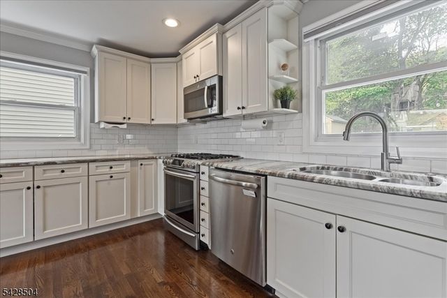 54 Phoenix Ave, Morristown Town, NJ 07960