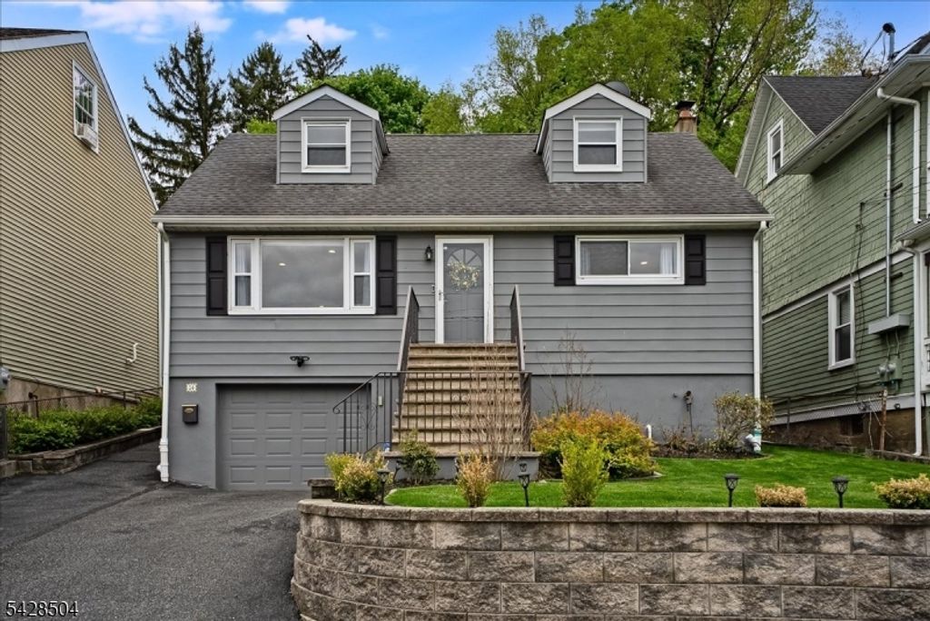 54 Phoenix Ave, Morristown Town, NJ 07960