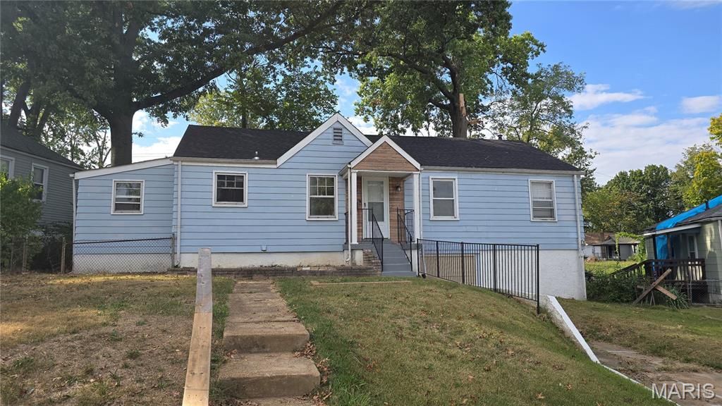 5717 Beldon Drive, St Louis, MO 63136