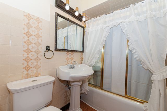 3648 W 69th Street, Chicago, IL 60629