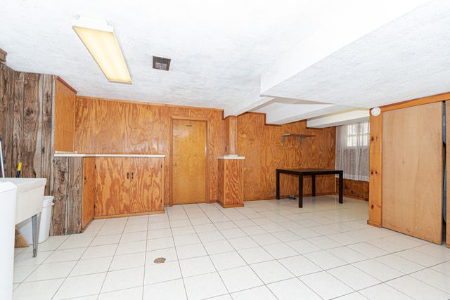 3648 W 69th Street, Chicago, IL 60629