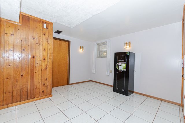 3648 W 69th Street, Chicago, IL 60629