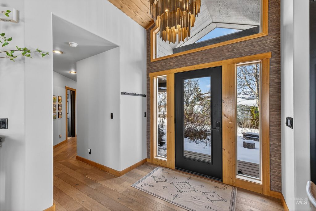 14100 Pioneer Road, McCall, ID 83638 photo 18