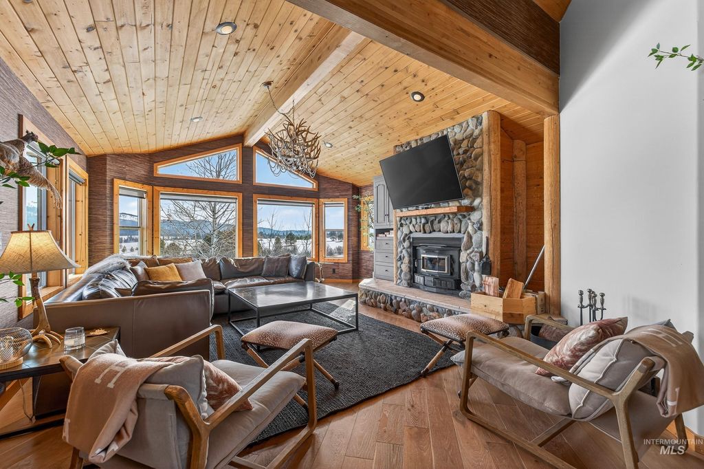 14100 Pioneer Road, McCall, ID 83638 photo 2