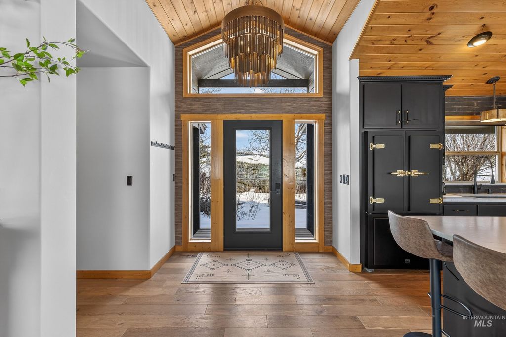 14100 Pioneer Road, McCall, ID 83638 photo 29