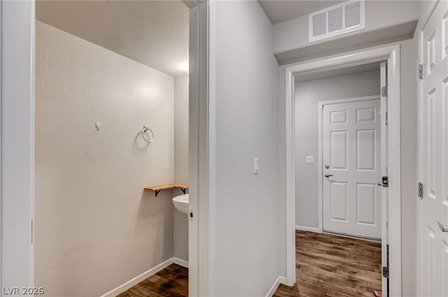 4710 Flower Moon Avenue 102, North Las Vegas, NV 89084