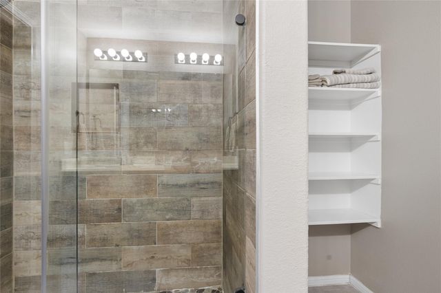 8003 Carillon Way, Rosharon, TX 77583