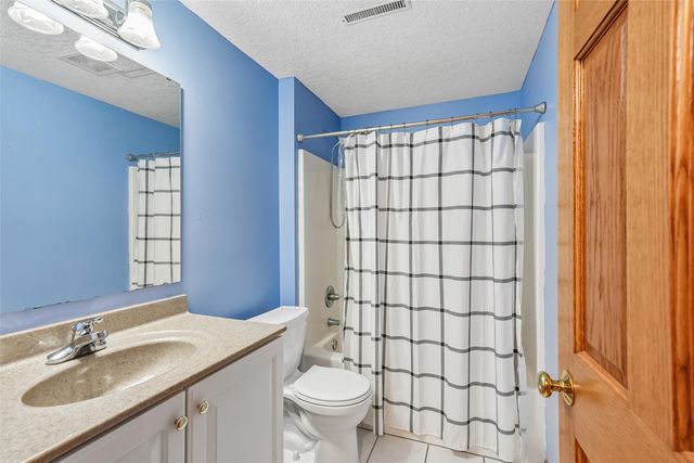4015 124th Street, Urbandale, IA 50323