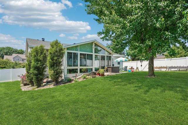 4015 124th Street, Urbandale, IA 50323