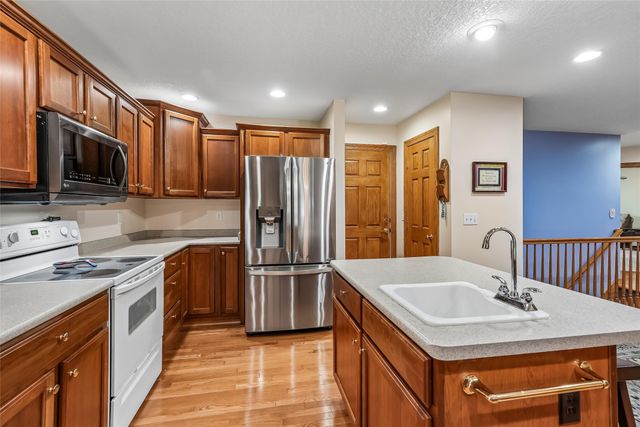 4015 124th Street, Urbandale, IA 50323