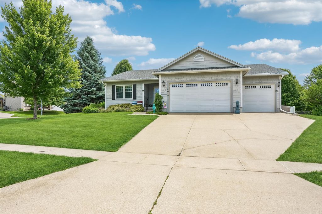 4015 124th Street, Urbandale, IA 50323