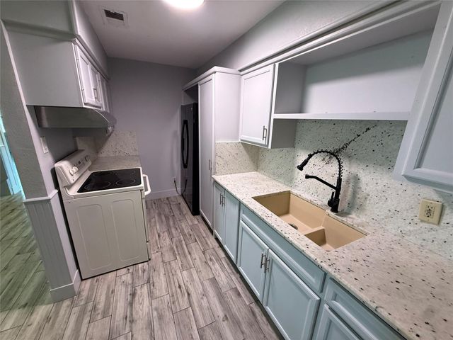 1105 Mansfield Street, Houston, TX 77091