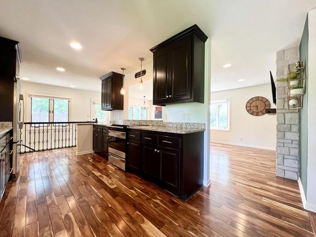 2525 Tilton LANE, Brookfield, WI 53045