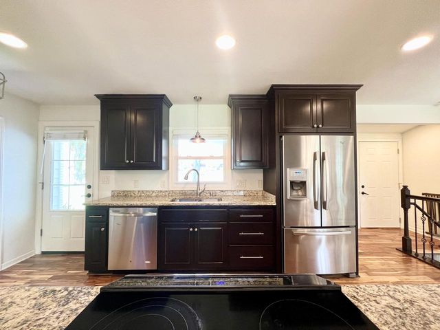 2525 Tilton LANE, Brookfield, WI 53045