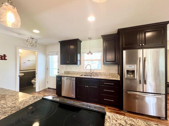 2525 Tilton LANE, Brookfield, WI 53045