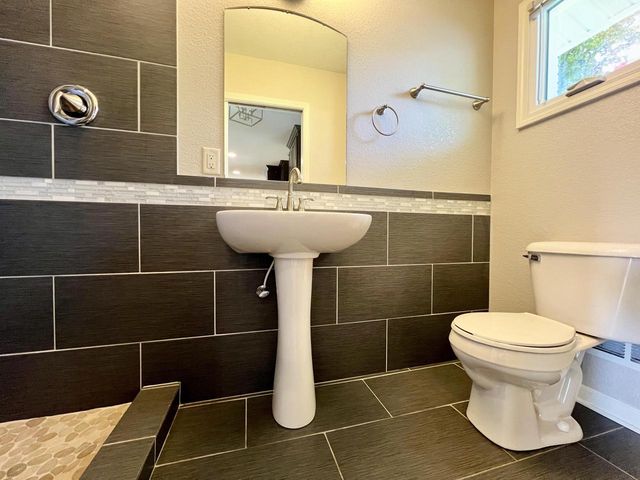 2525 Tilton LANE, Brookfield, WI 53045