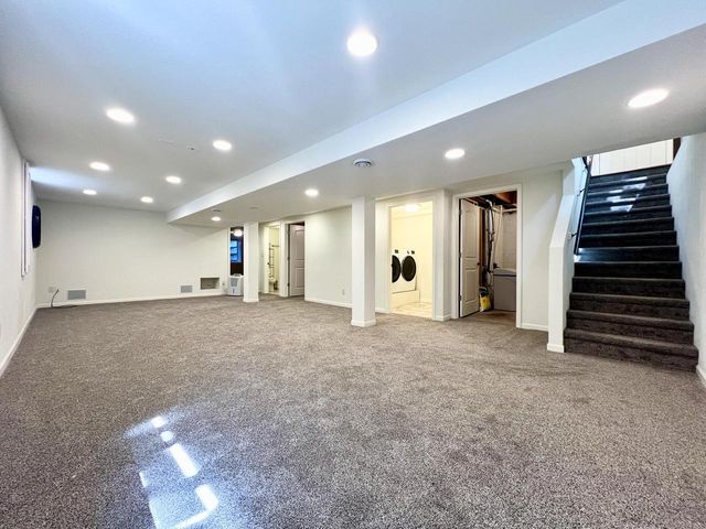 2525 Tilton LANE, Brookfield, WI 53045