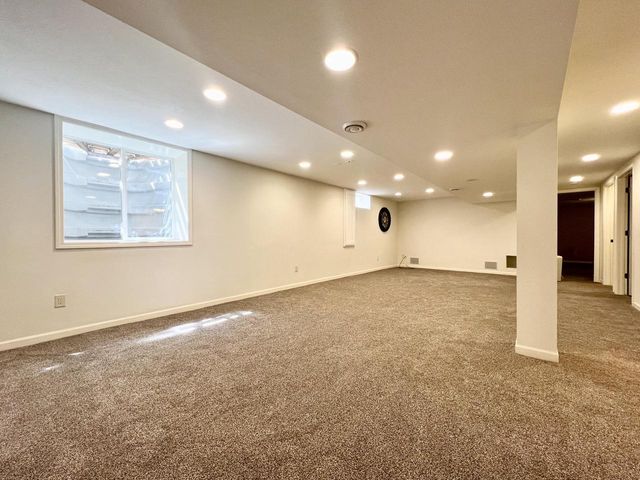 2525 Tilton LANE, Brookfield, WI 53045