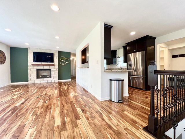 2525 Tilton LANE, Brookfield, WI 53045