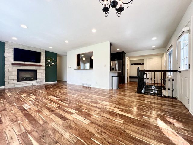 2525 Tilton LANE, Brookfield, WI 53045