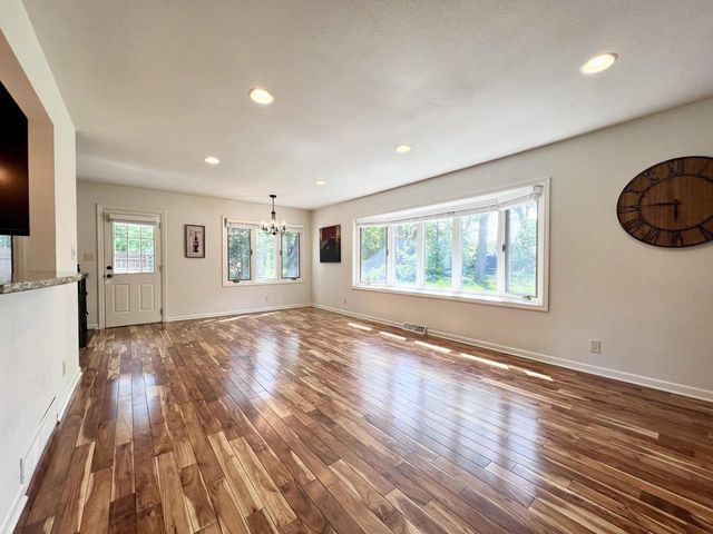 2525 Tilton LANE, Brookfield, WI 53045