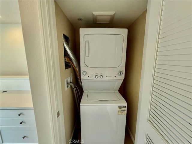 112 Crescent Moon, Irvine, CA 92602