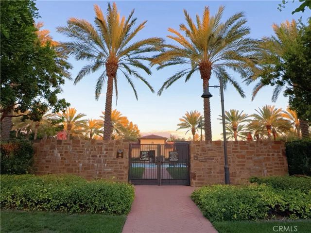 112 Crescent Moon, Irvine, CA 92602
