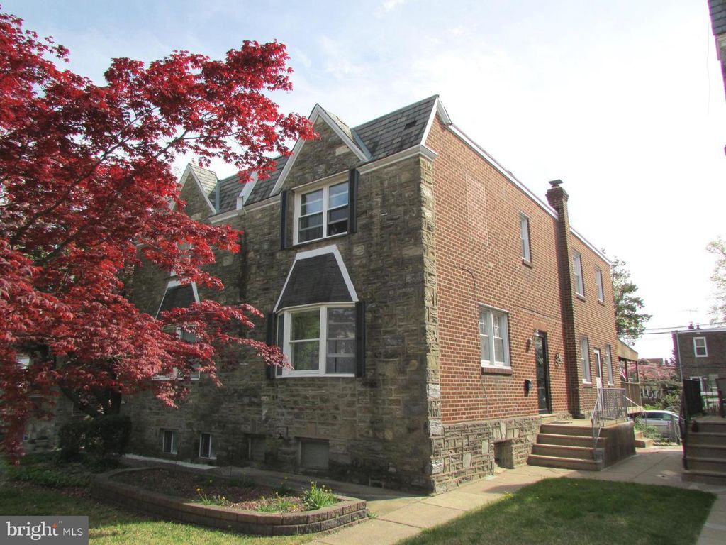 840 LONGSHORE AVENUE, Philadelphia, PA 19111