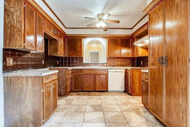 309 Still Forest Street, Liberty, TX 77575