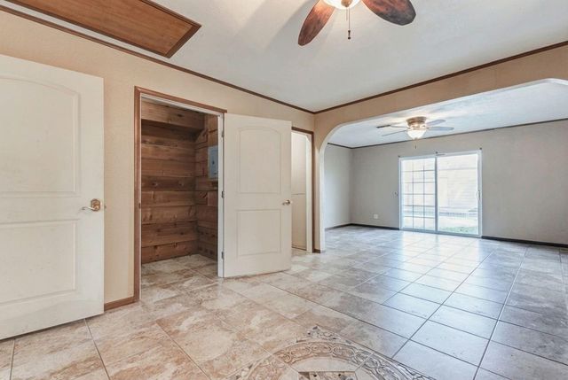 309 Still Forest Street, Liberty, TX 77575