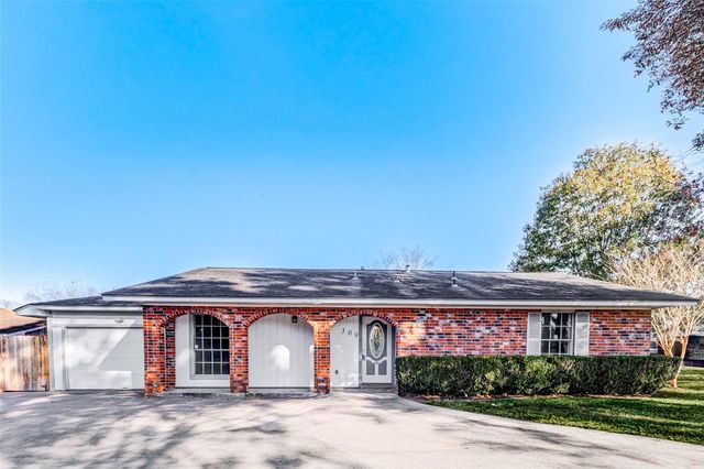 309 Still Forest Street, Liberty, TX 77575