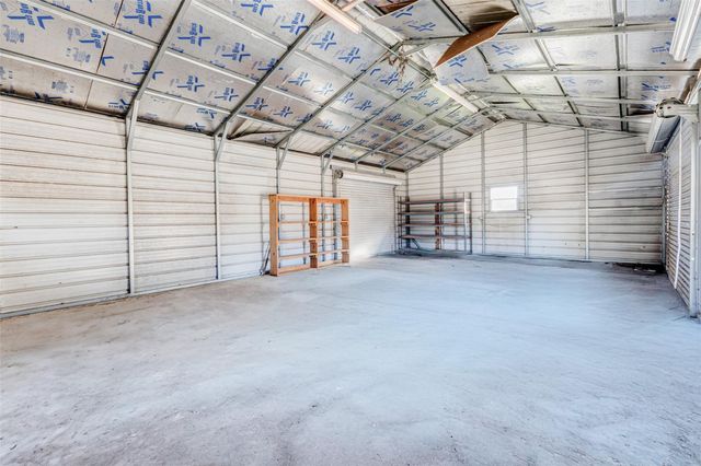 309 Still Forest Street, Liberty, TX 77575