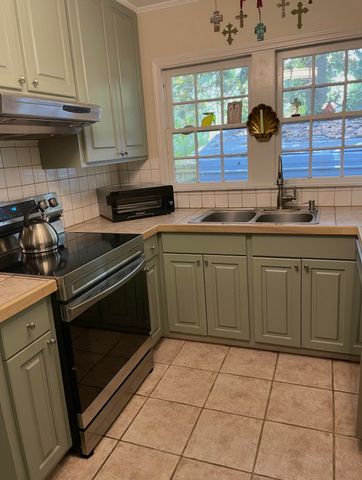 1506 Mamie St., Hattiesburg, MS 39401