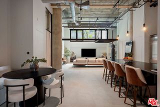 330 W 11th Street 104, Los Angeles, CA 90015