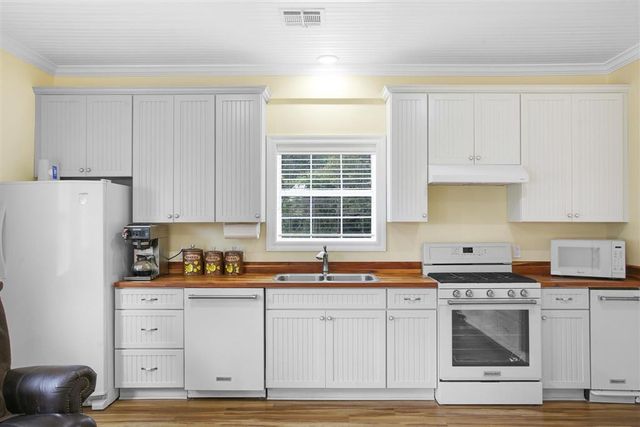 935 Bagdad Road, Westlake, LA 70669