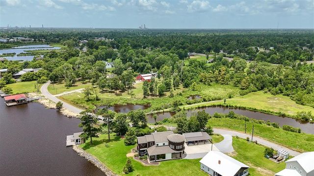 935 Bagdad Road, Westlake, LA 70669