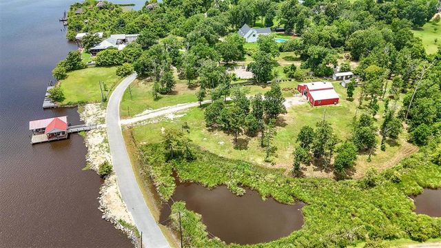 935 Bagdad Road, Westlake, LA 70669