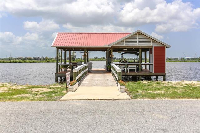 935 Bagdad Road, Westlake, LA 70669