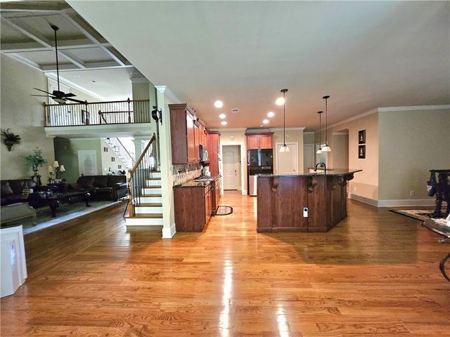 930 Chateau Forest Road, Hoschton, GA 30548