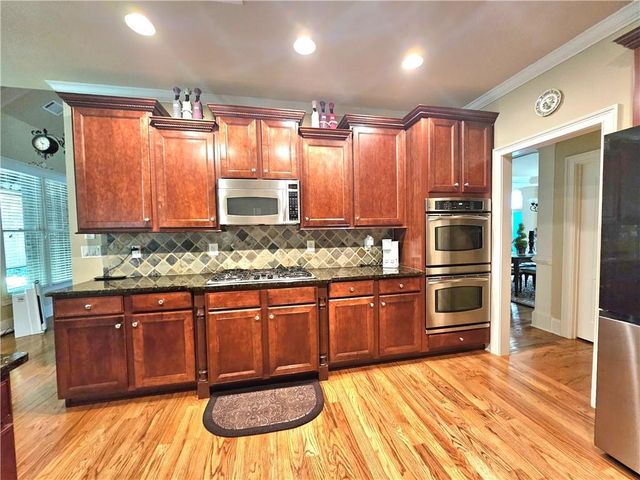 930 Chateau Forest Road, Hoschton, GA 30548