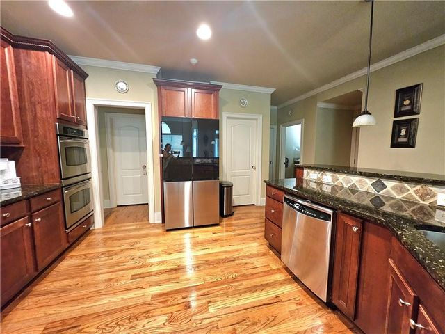 930 Chateau Forest Road, Hoschton, GA 30548