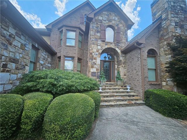 930 Chateau Forest Road, Hoschton, GA 30548